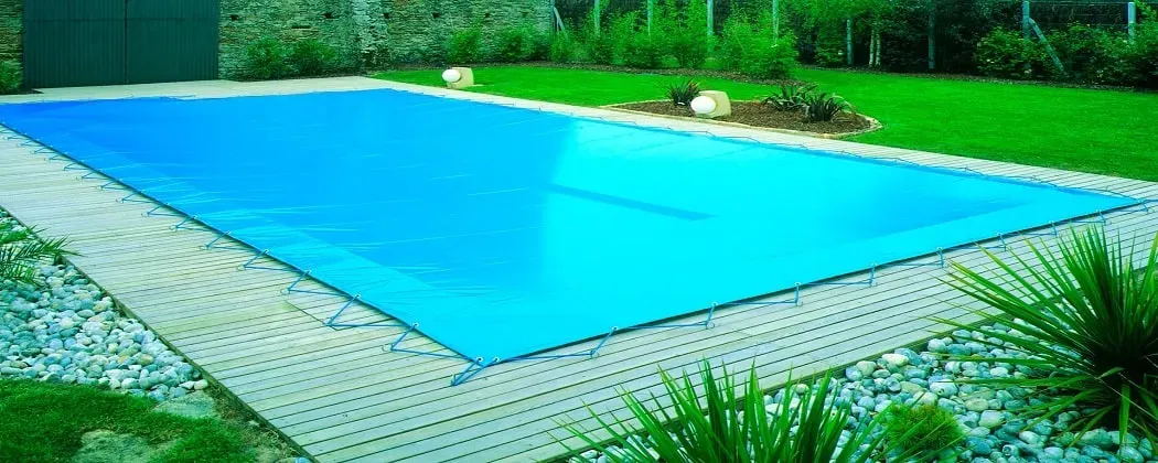 Bâche hiver filtrante pour piscine